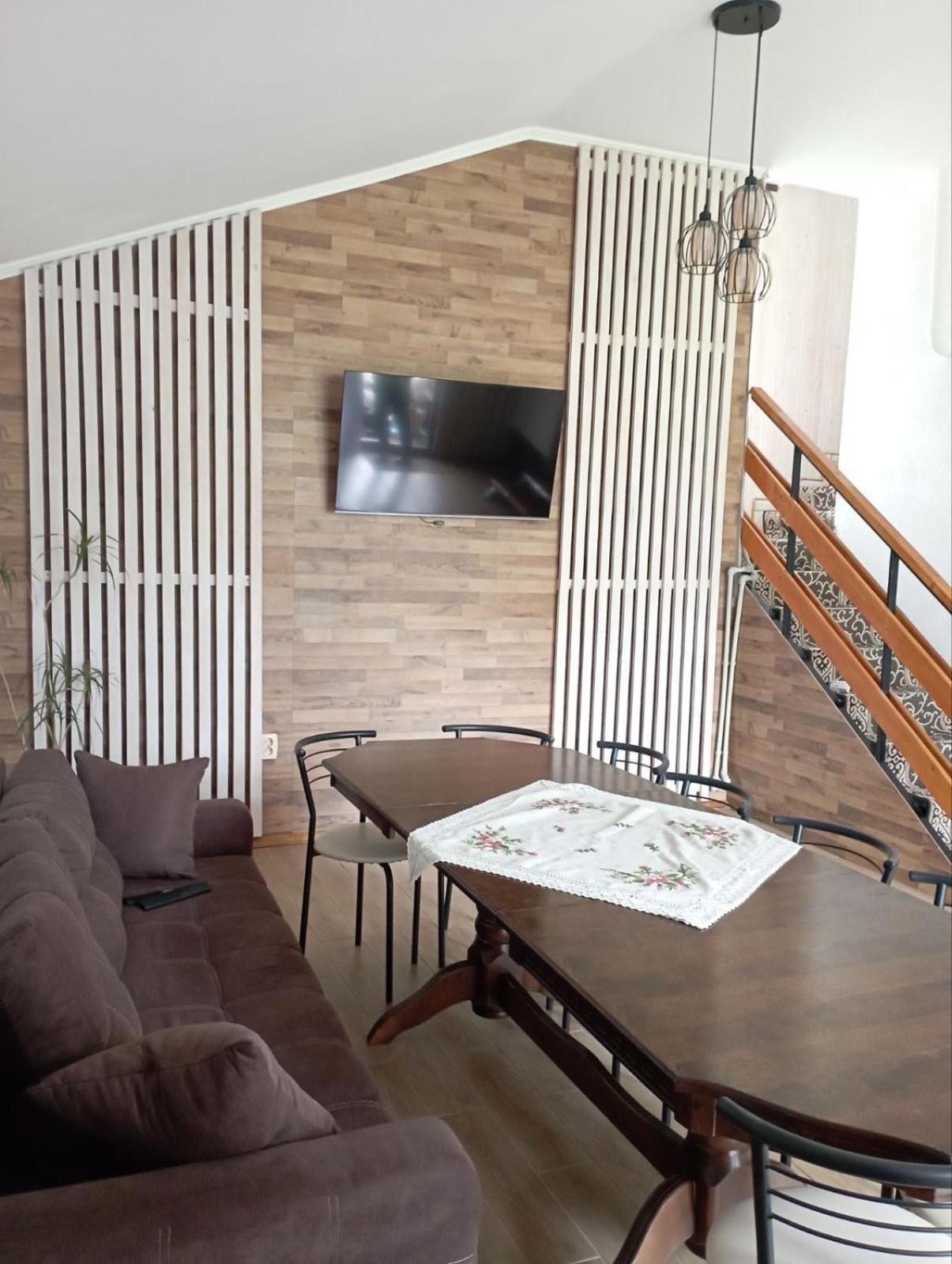 U Anastasii I Sofii Bilya Richki Guest House Mykulychyn Exterior photo