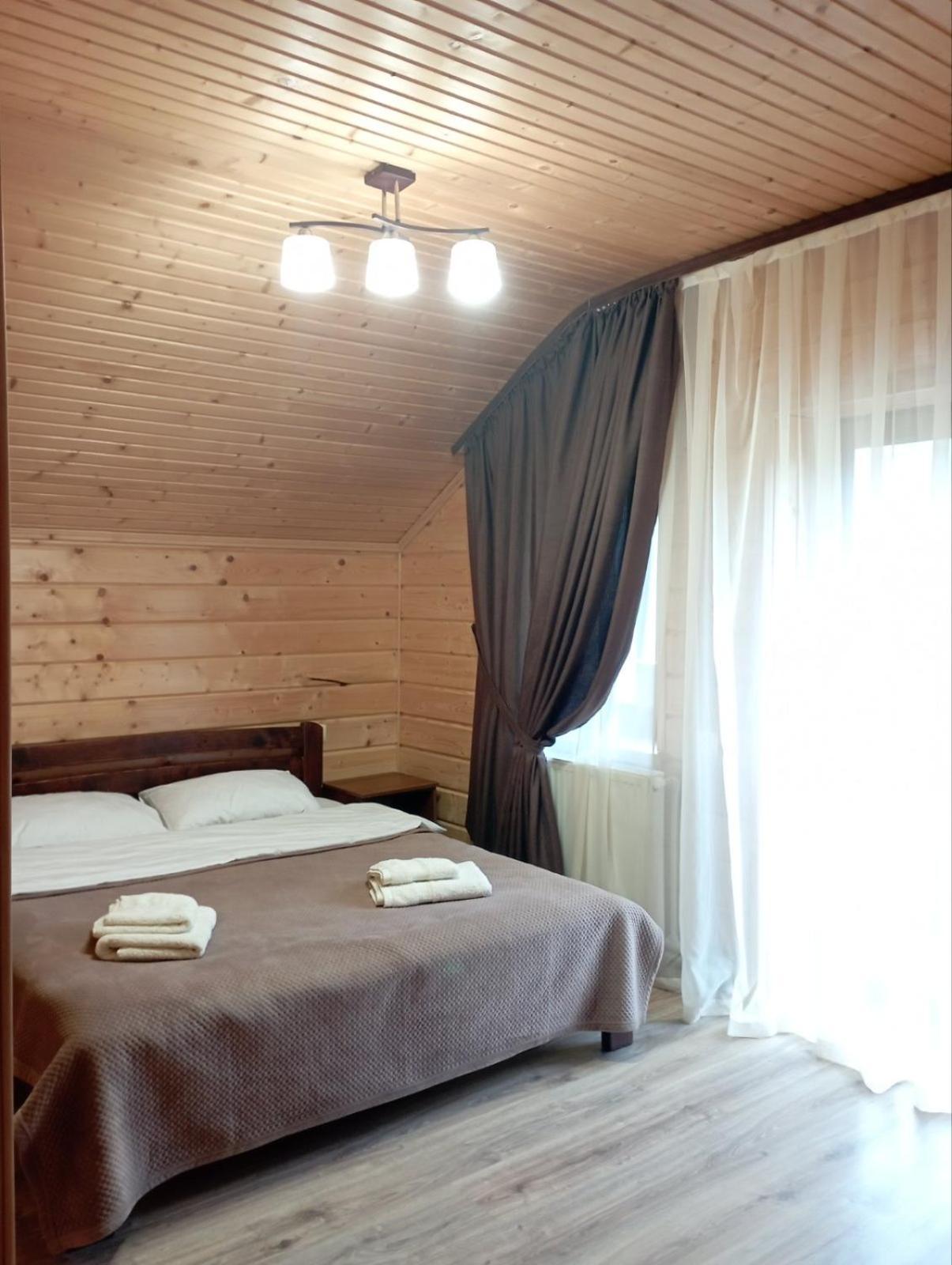 U Anastasii I Sofii Bilya Richki Guest House Mykulychyn Exterior photo