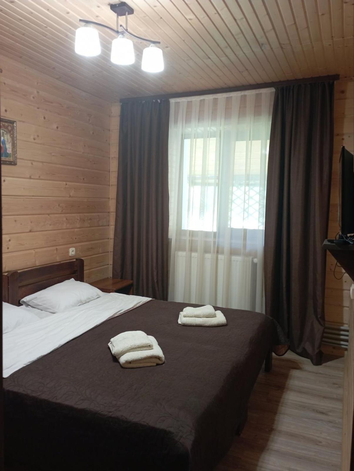U Anastasii I Sofii Bilya Richki Guest House Mykulychyn Exterior photo