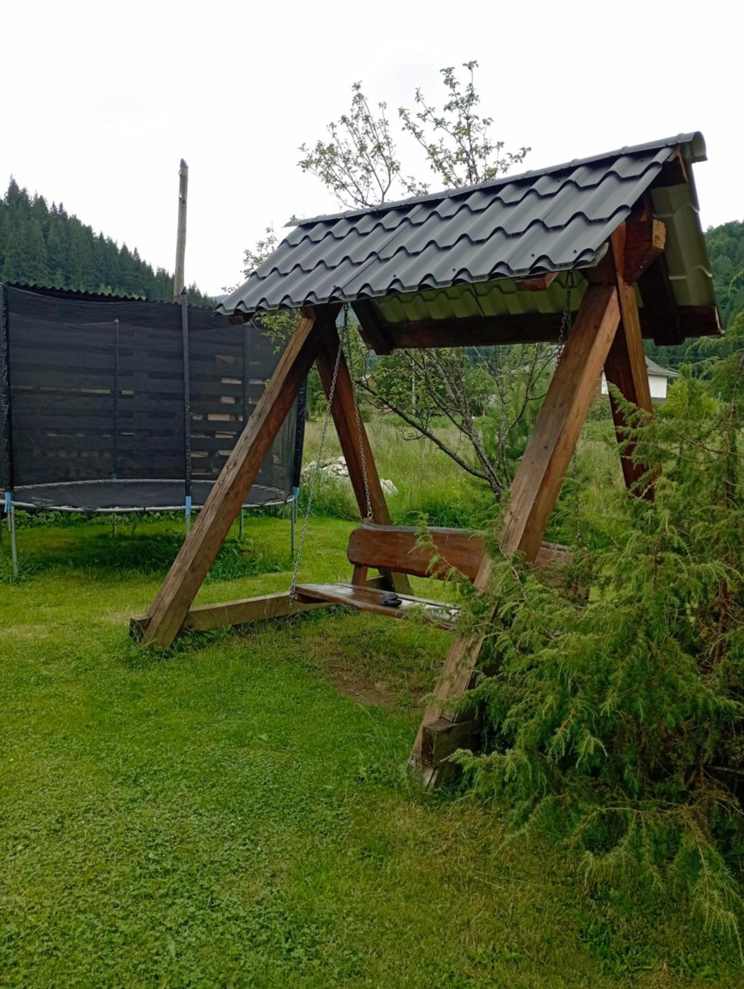 U Anastasii I Sofii Bilya Richki Guest House Mykulychyn Exterior photo